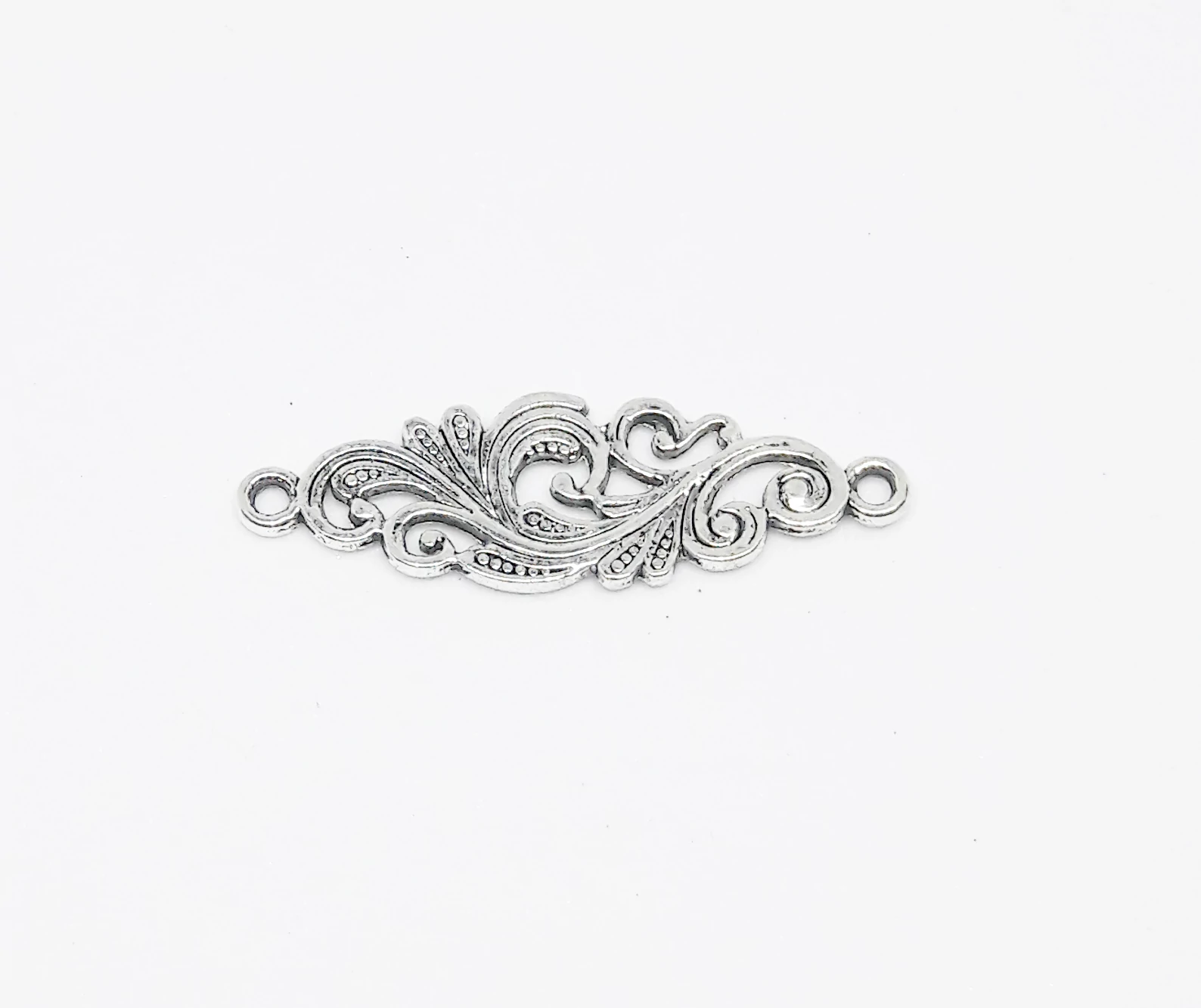 Díszes összekötő, medálalap, fülbevalóalap, antik ezüst színű, 30x10 mm