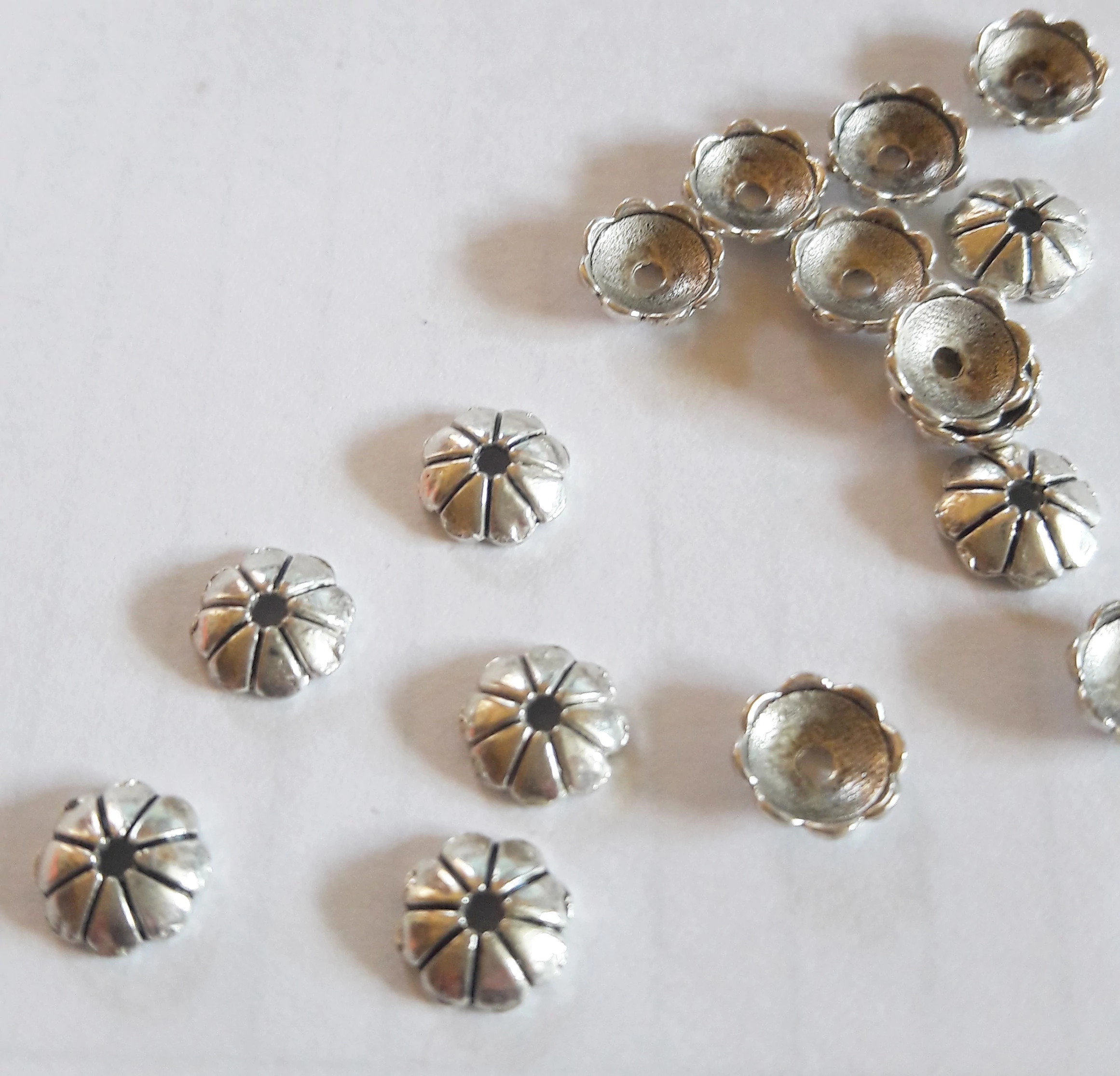 Sávos gyöngykupak, antik ezüst színű, 6 mm