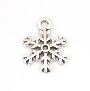 Hópehely, hópihe, jégvirág fityegő, medál, antik ezüst színű, 17x14 mm