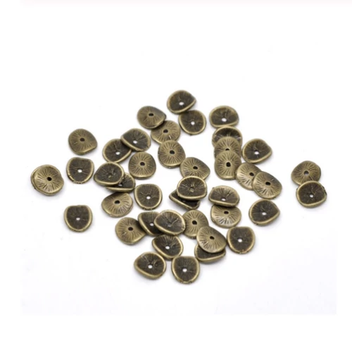 Lapos hajlított köztes, antik bronz színű, 10x9 mm, 20 db/cs