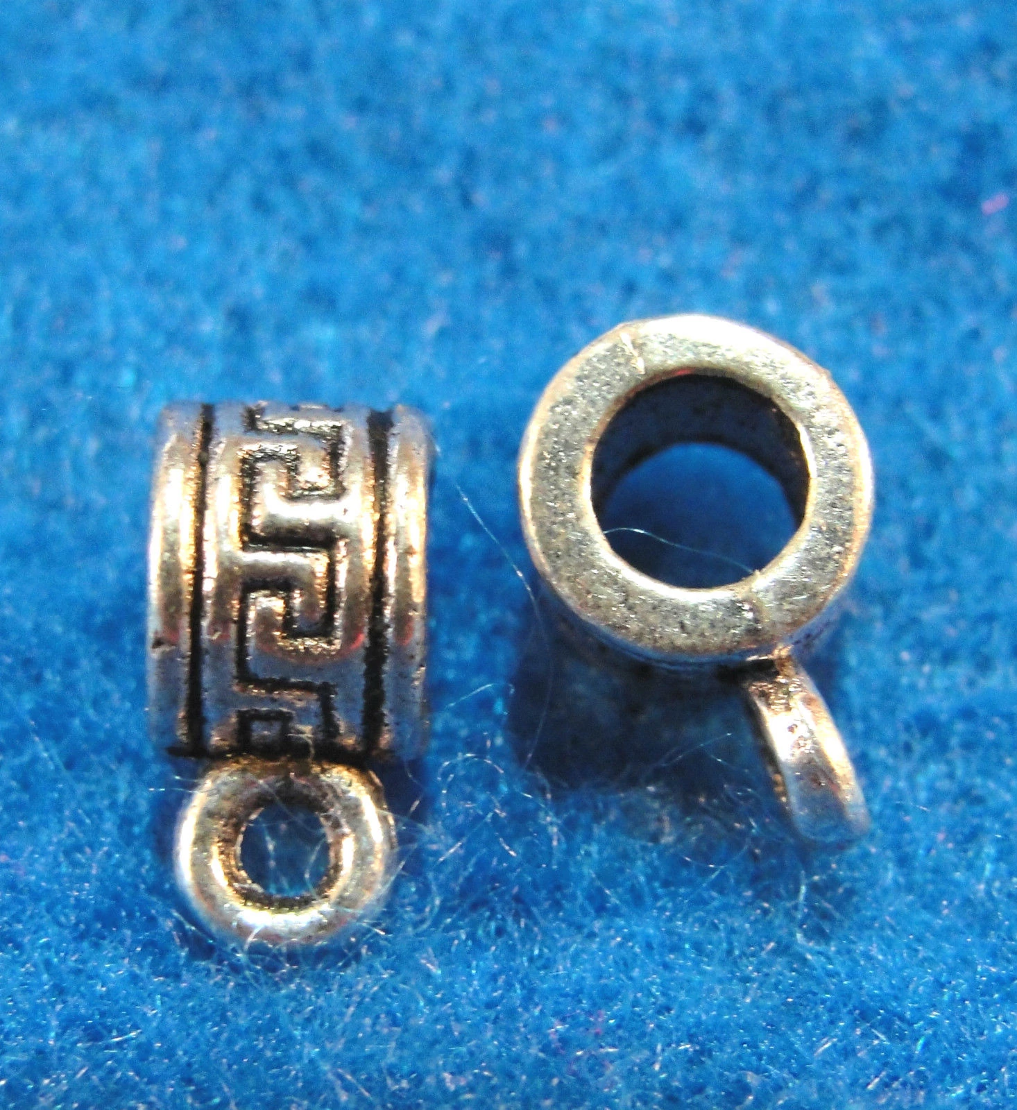 Medálakasztó, medáltartó, antik ezüst színű, 10x6x4 mm