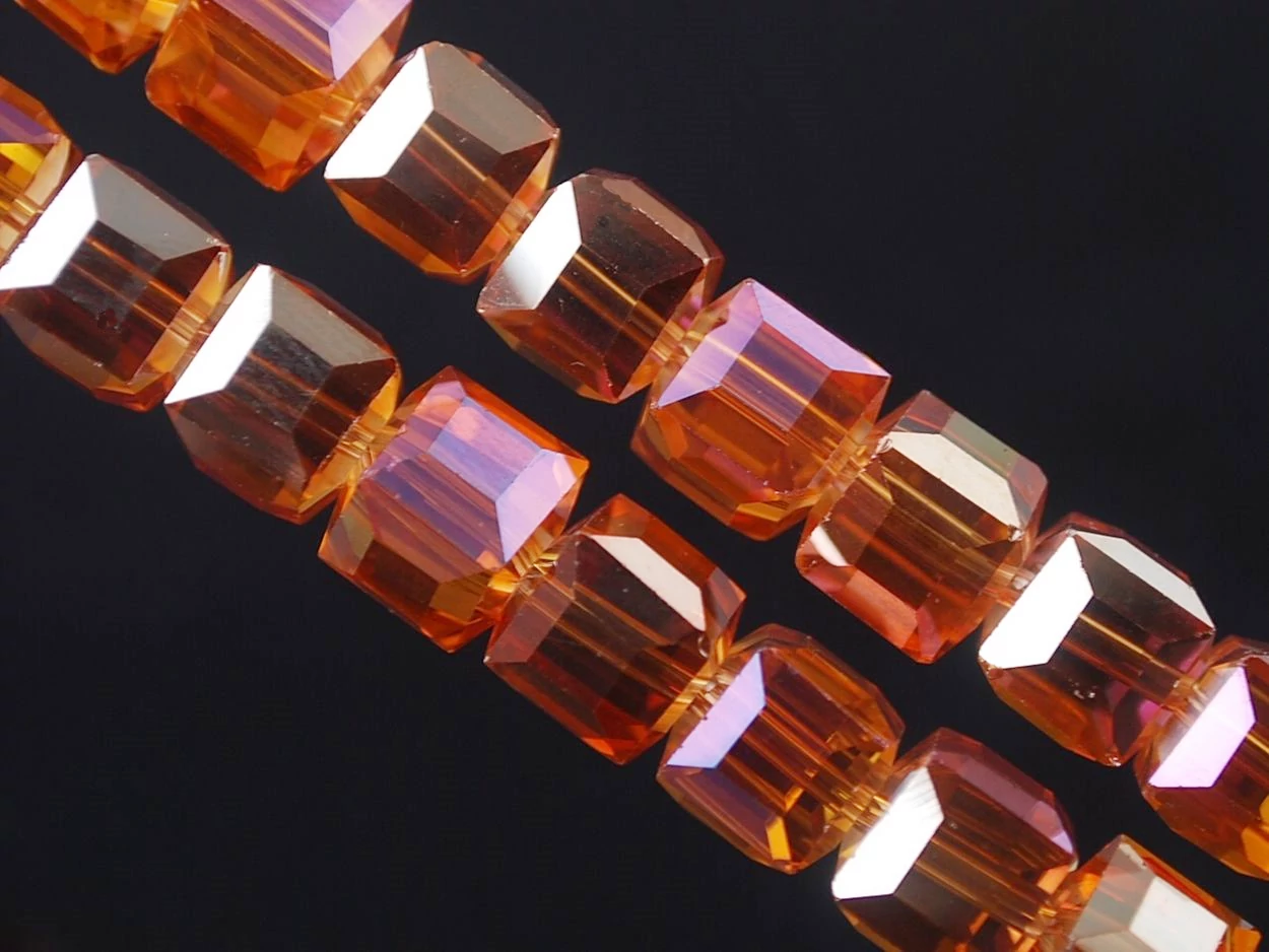 Narancs rózsaszín színjátszó kocka üveg gyöngy, 10x10x10 mm