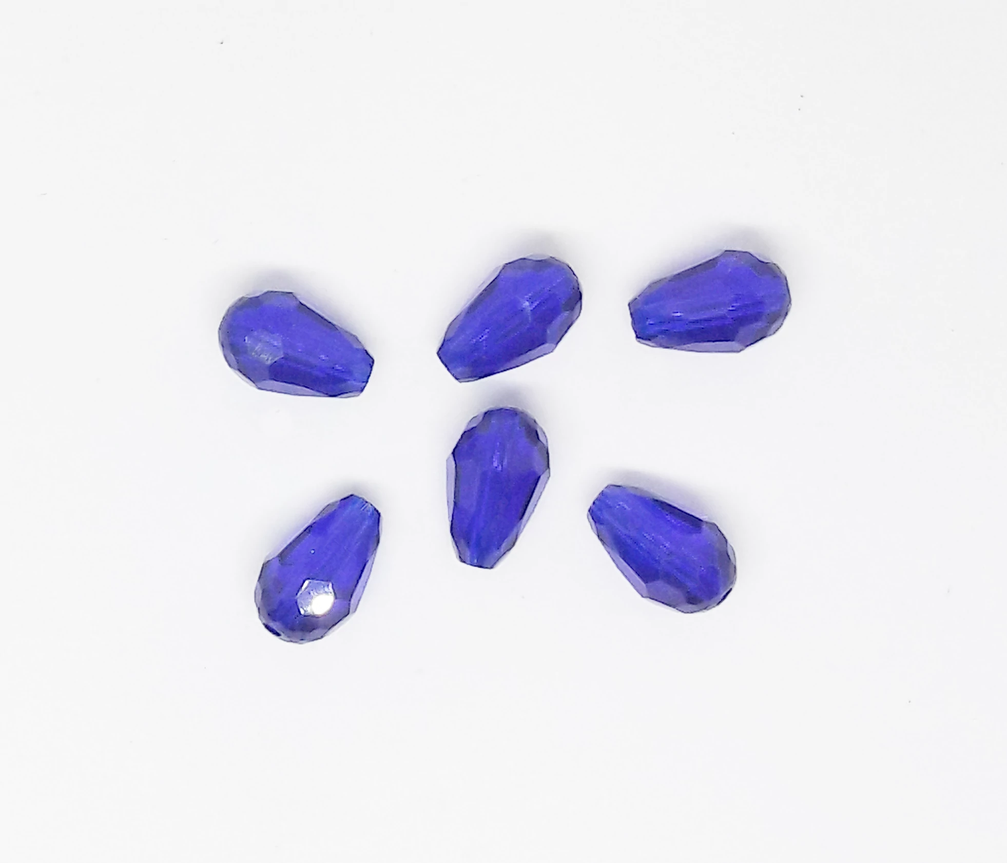 Sötétkék csiszolt csepp üveg gyöngy, 12x6 mm