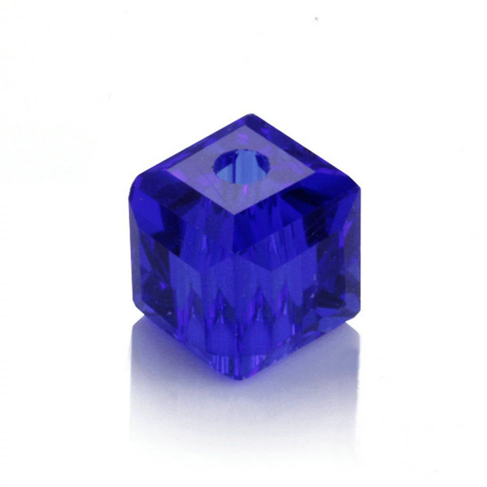 Sötétkék kocka üveg gyöngy, 6x6x6 mm